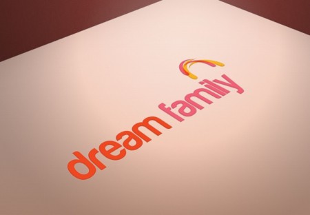 DREAM-FAMILY-LOGO